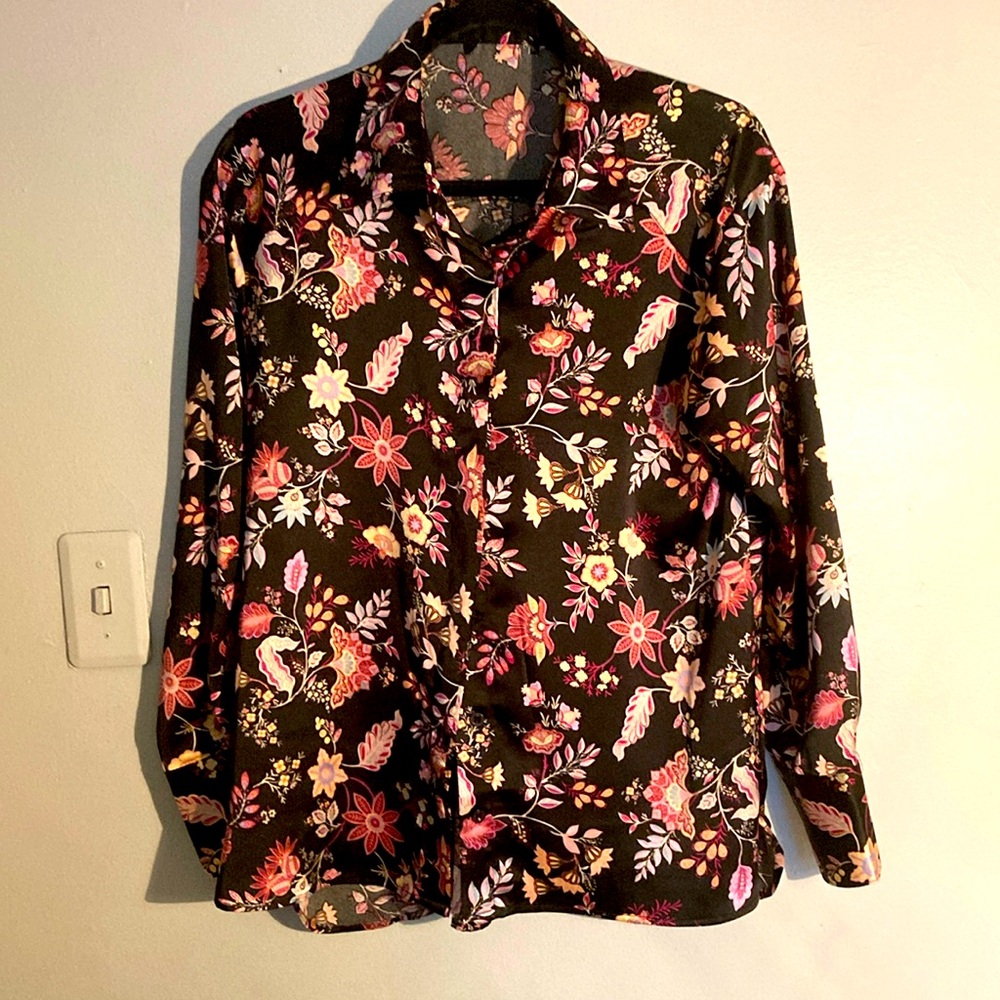 ❄️ Women’s Forever 21 Floral 2 piece Satin Shirt  Cropped tank top•Size M